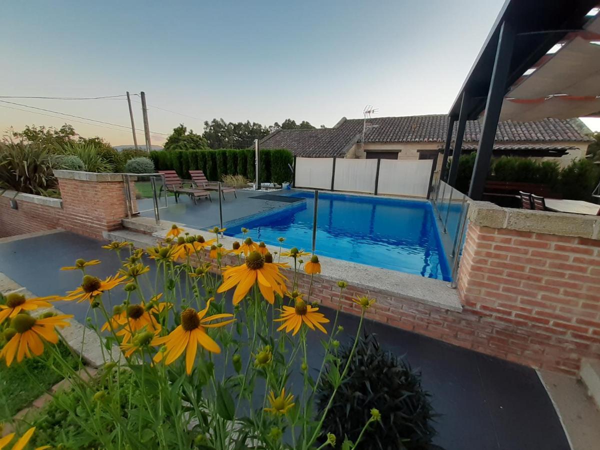 La Casa De Sofia En Tui Villa ภายนอก รูปภาพ
